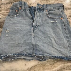 GAP Light Blue Denim Mini Skirt Size 2/26